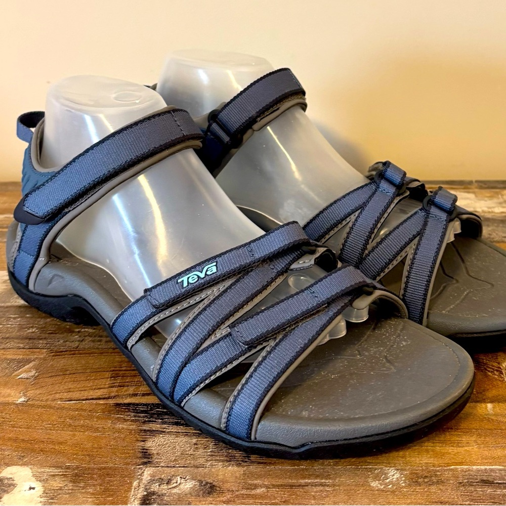 NWOB Teva Women's Sandals Walk And Hike Tirra in Aragon Sz 11